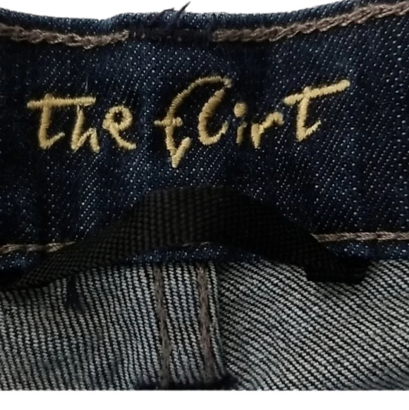The Flirt Jeans - Picture 5 of 6